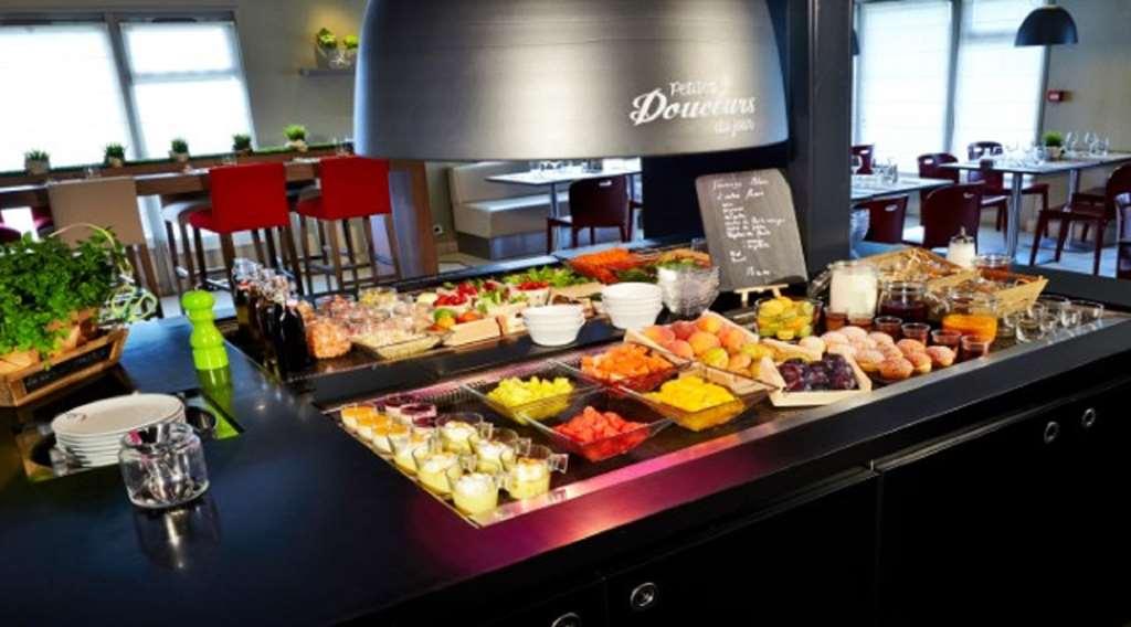 Campanile Bayonne Hotel Ресторант снимка